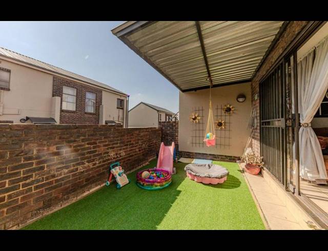 2 BEDROOM PROPERTY TO RENT IN NOORDHEUWEL